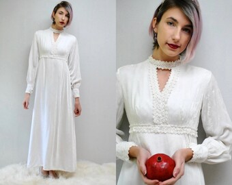 VELVET WEDDING GOWN Winter Wedding Dress Velvet Wedding Dress Long Sleeve Wedding Dress 60s Wedding Dress 1960s Wedding Dress Velvet Gown