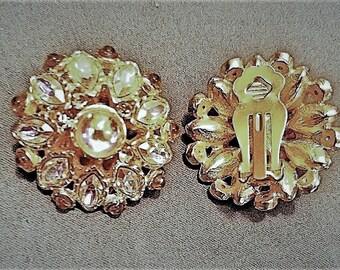 Vintage Aurora Borealis clip on earrings