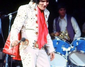 Elvis Presley , Elvis - On stage in 1975 # 2