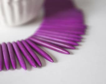 10 tips/spikes "Bullets" hot pink Howlite gemstone