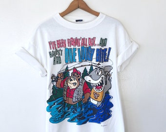 Vintage 90s I've Been FISHING All Day & Haven't Had One LOUSY Bite Bear Shark Funny Outdoor T Shirt Sz L