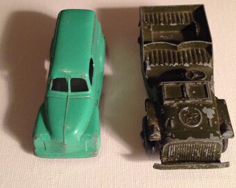 Two vintage 1940s/1950's Tootsie Toy cars