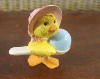 Vintage miniature Hallmark Easter chick figurine 1992