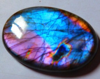 178.70 Crts. AAA+++ Rare Natural Parple Labradorite cabochon Gemstone 58x39x9mm Approx Size Shape Oval