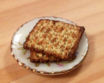 Dollhouse Miniature Food - Miniature Jewish polymer clay Matzah for Passover