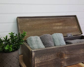 Rustic wood box Rustic wood box