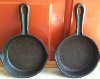 2 Vintage Miniature Cast Iron Fry Pan Ashtrays ~