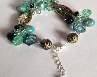 Blue Cluster Bead Bracelet