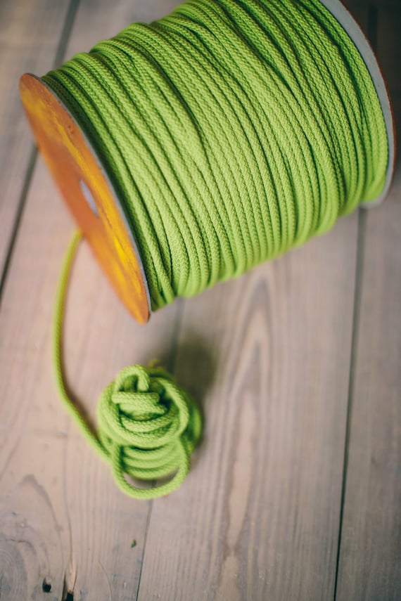 LIGHT GREEN crochet rope, makramee garn, macrame cord, macrame rope, DIY projects, craft supplies, craft yarn, rope, polyester cord. #39