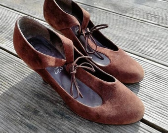 Retro shoes 37