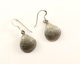 Vintage Sea Shell Design Dangling Earrings Sterling Silver ER 1103