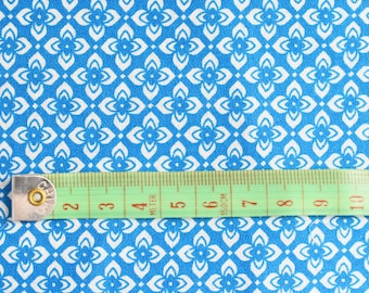 Retro Fabric Remnant - Mid Blue background with white flower Geometrical Pattern - Cotton Mix - 1960's Era