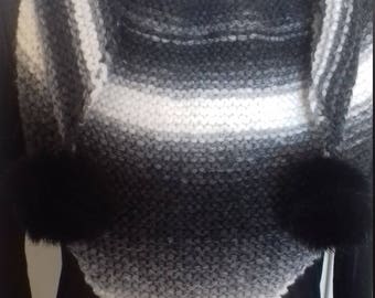 Shawl or scarf knitted in garter stitch