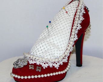 Pin cushion shoe. Functional