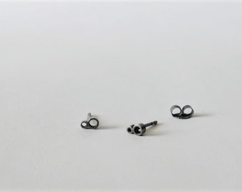 Delicate earrings in sterling silver