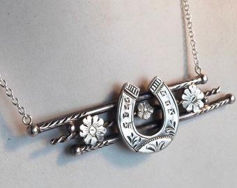 Antique Silver good luck horseshoe Necklace