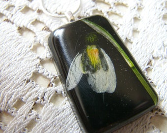 Resin Pendant, Pressed Snowdrop Necklace, Dried Flower, Gift for Her, Jewelry for Women