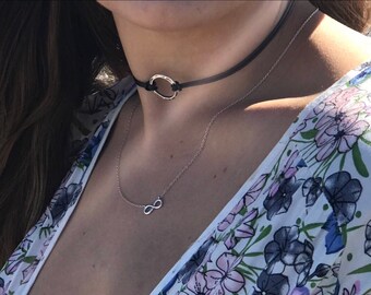Silver circle pendent choker