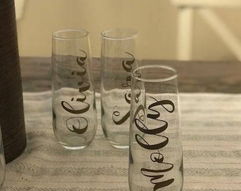 Personalized Bridesmade glass champagne flutes