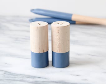 Wood Salt and Pepper Shaker Set - Sailor Blue | Wedding Table Salt and Pepper | Wedding Favors | Kitchen Decor | Hostess Gift