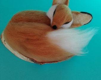 Needle felted Fennec Fox/Desert Fox made of wool/unico/felt needle/felted