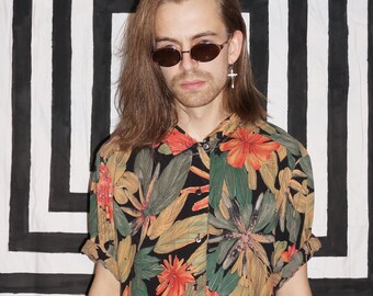 Vintage 90's / Y2K Gold and Tortoiseshell Oval Sunglasses