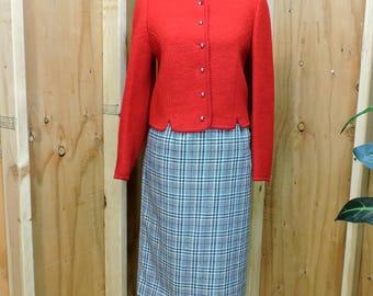 Vintage houndstooth skirt / 70s plaid wool skirt / size M 9 /10 / 1970s high waisted mid length wool skirt