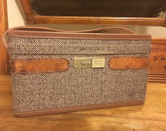 Vintage Hartmann Luggage Train Case, Tweed and leather luggage, Cosmetics Bag, Camera Bag, Travel Bag