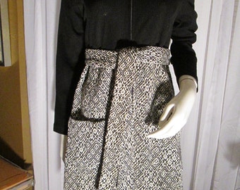 Vintage Ladies Black/White Long Sleeve Belted Pocket Front DRESS No Label
