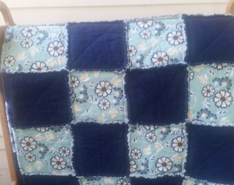 Navy & Floral Rag Quilt, Floral bedding