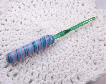 Ergonomic Polymer Clay Covered Crochet Hook Handcrafted Pretty Spirals Boye I