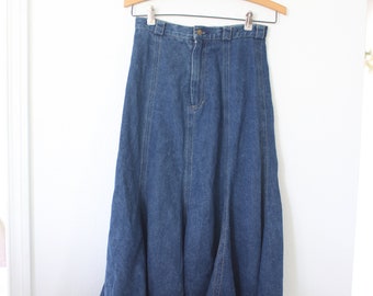 vintage blue denim chambray skirt with pockets