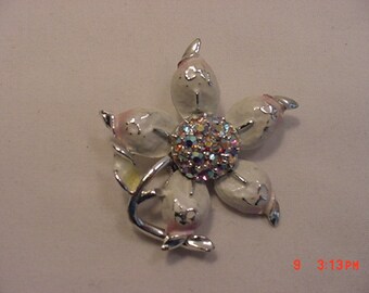Vintage Flower Blossom Rhinestone Brooch 17 - 97