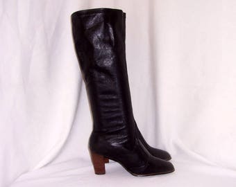 Sz 9 N Vintage Tall Black Genuine Leather 1980s Women Zip Up High Heel Boots.