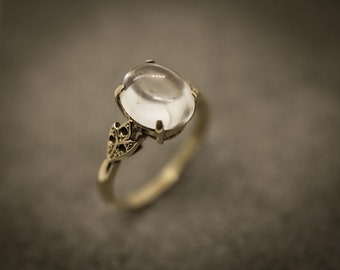 RECONDITIONED: 9ct gold ladies crystal ball ring. Size M. Free shipping.
