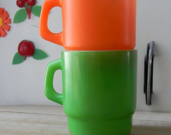 Vintage orange and green mugs Anchor Hocking