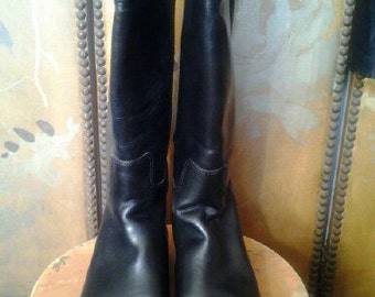 Black leather Donna Karan New York Riding boots