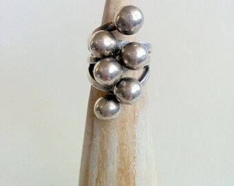 Vintage Sterling Silver Modernist Style Heavy Solid Silver Balls Ball Sphere Ring