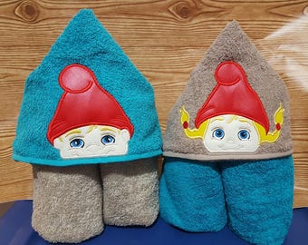 Gnome Boy and Girl Peeker set 5x7