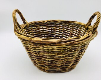 Pretty little vintage wicker basket