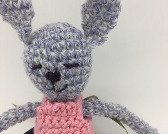 Lapin au crochet en robe