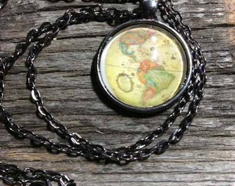 World traveler - necklace/pendant