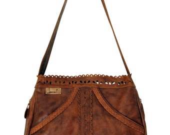 L'AMOUR. Brown leather tote / brown leather purse / leather shoulder bag / brown leather bag. Available in different leather colors.