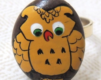 1970s OWL Hand Painted Pebble Adjustable Ring