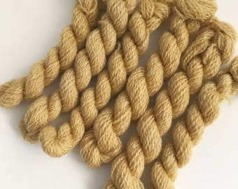 Hand dyed embroidery yarn | plant dyed | golden yellow | embroidery wool | wool | laceweight knitting | cross stitch | tapestry | weaving
