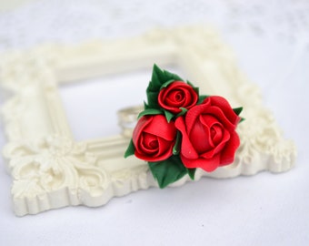 Red roses ring. Red flower ring. Red ring. Red jewelry. Flower jewelry. Polymer clay flowers ring. Polymer clay jewelry