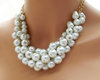 Chunky Pearl Necklace, White Pearl Necklace, Large Pearl Necklace, Gold Bridal Necklace, Statement Bridal Jewelry