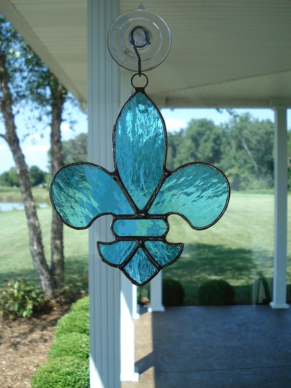 Items similar to Fleur De Lis Stained Glass Suncatcher on Etsy