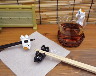 Kawaii Lying Japanese Calico and Black Cat Chopstick Rests: Ceramic chopstick holder, Cutlery Rests, Tableware Pottery/Porcelain