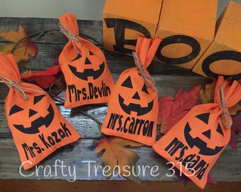 Personalized Pumpkin Treat Bags, Halloween Treat Bags, Personalized Burlap Bag, Pumpkin Bag, Halloween Party, Party Favor Bag